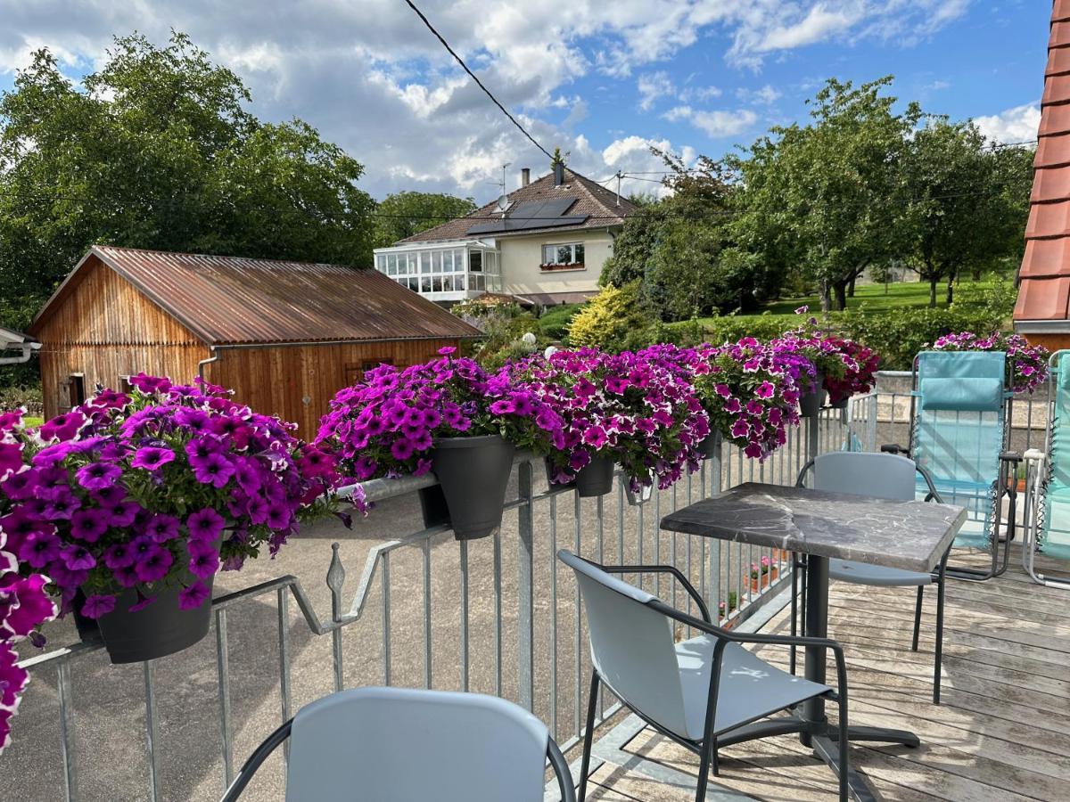 Au Parfum Des Roses Apartman Gunstett Kültér fotó